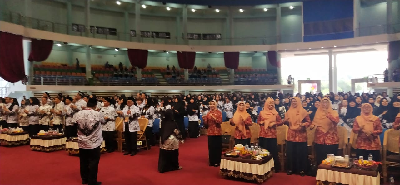 6000 Guru PGRI dan Disdikbud Balikpapan Hadiri Halal Bihalal Sekaligus Training ESQ