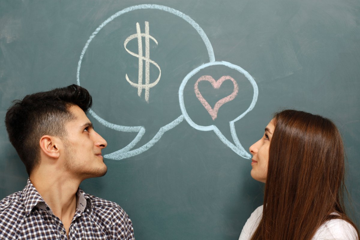 Penting! Sebelum Menikah, Bicarakan Perihal Finansial Bersama Doi