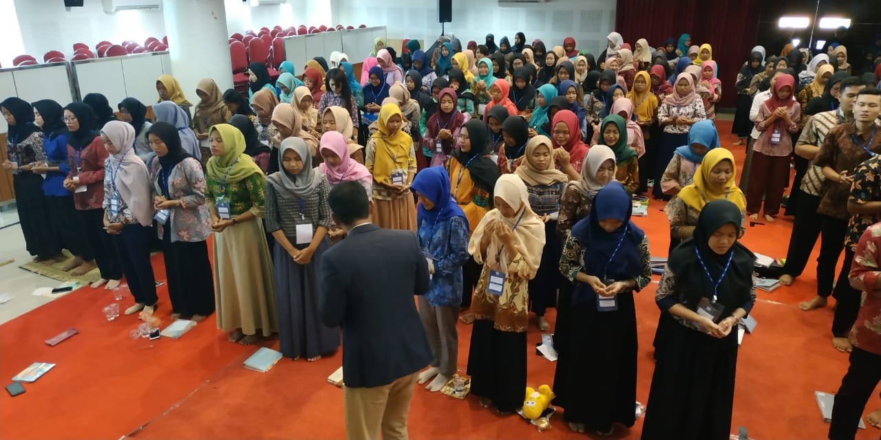 Ribuan Mahasiswa Universitas PGRI Yogyakarta Ikuti ESQ Quantum Excellence