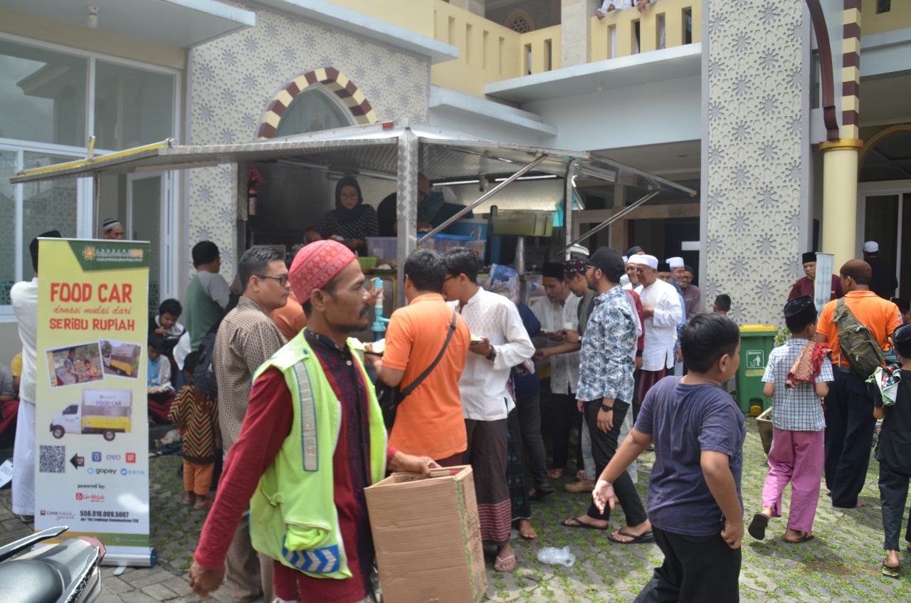 Jumat Berkah, Food Car LK ESQ Hadir di Masjid Jaksel