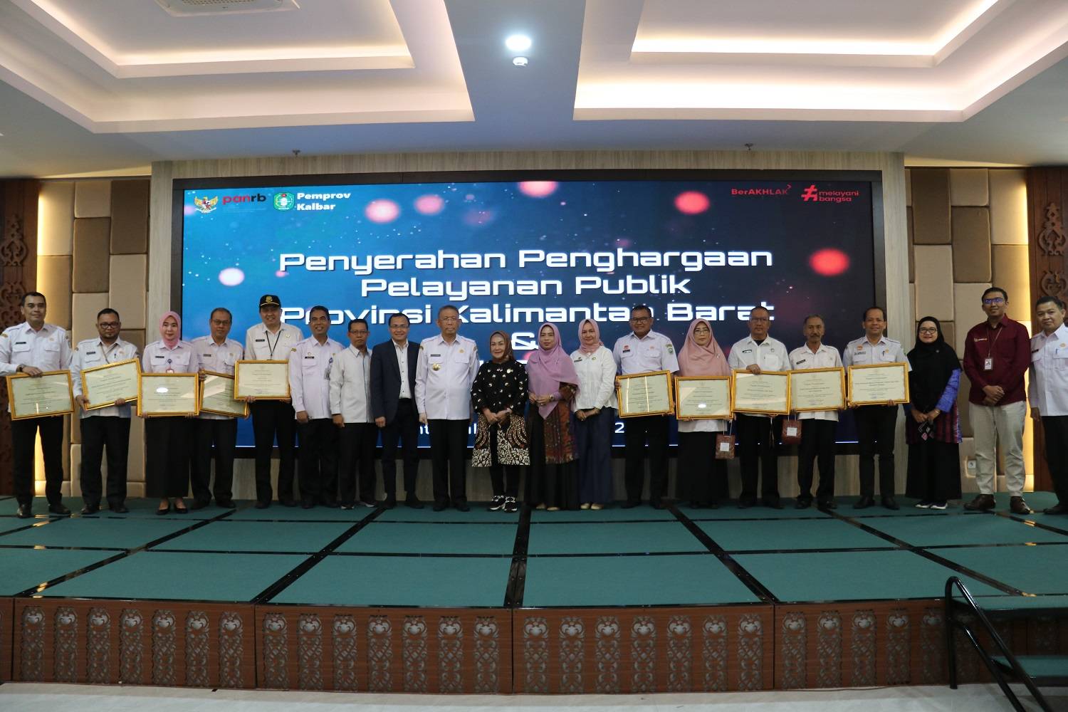 Pemprov Kalbar Sabet Penghargaan dengan Kategori 10 Besar Indeks Implementasi Harmonis Tingkat Provinsi