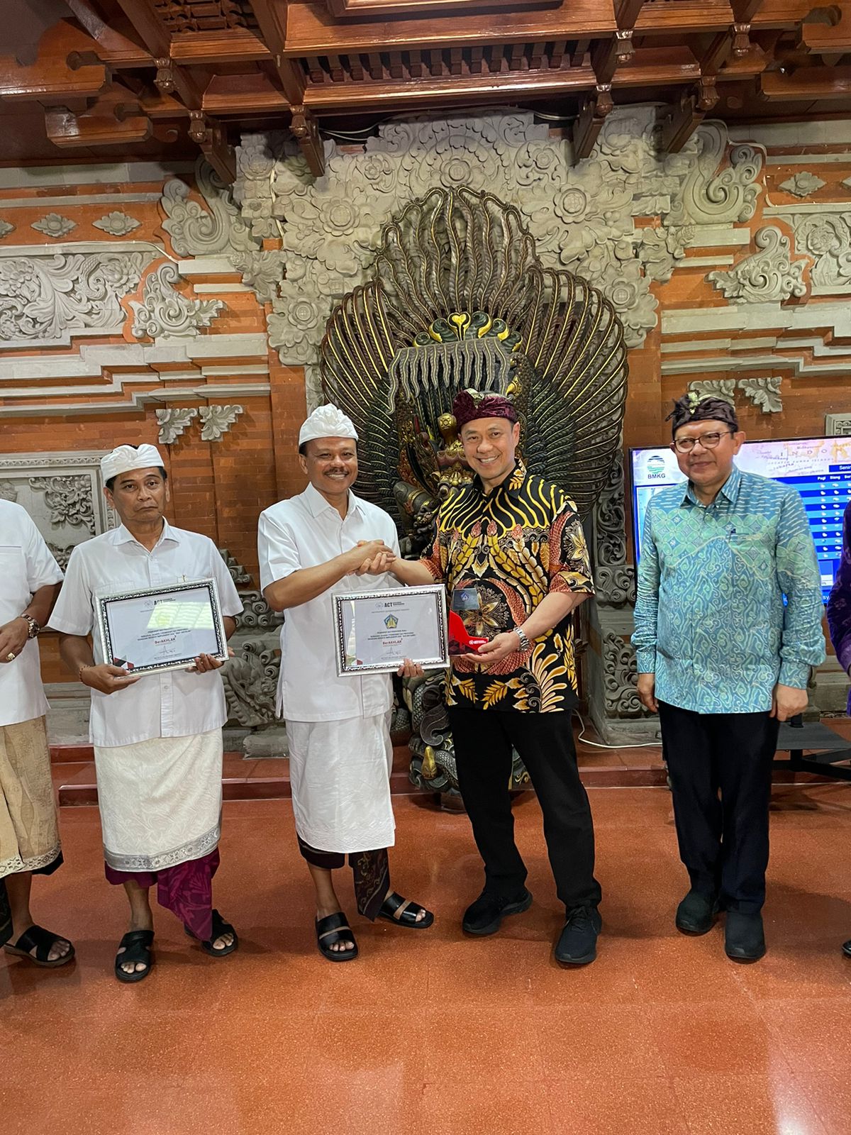 Surprise, 2 Penghargaan BerAKHLAK (Terbaik Se-Indonesia) Dinobatkan Kepada Pemprov Bali