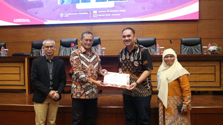 Universitas Ary Ginanjar Berkolaborasi dengan UPI dalam Softskill Seminar Series 2025