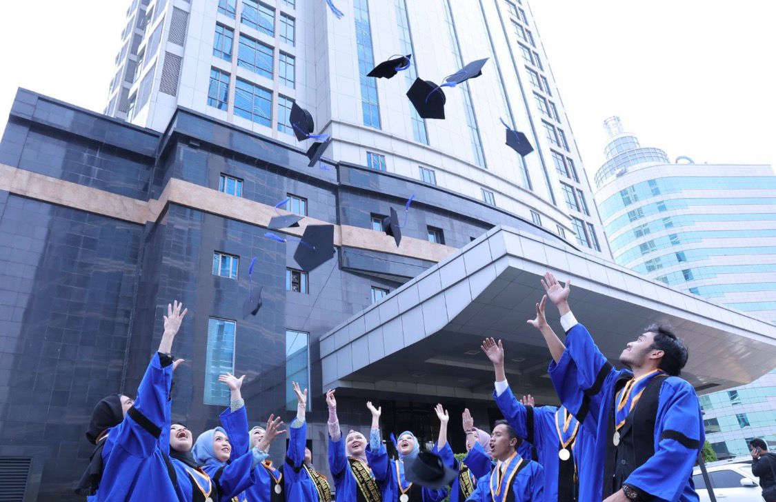 Tujuh Kelebihan UAG University dan ESQ Business School